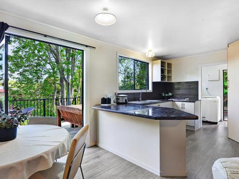 12C Saxbys Road, Deanwell