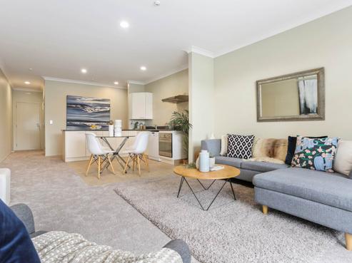 215/3 Morningside Drive, Morningside