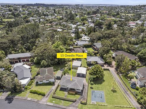 15 Onedin Place, Titirangi