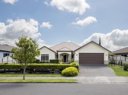 15 Palliser Drive, Huntington