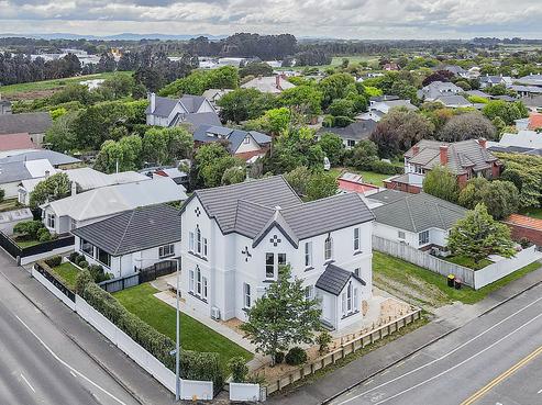 8 Duke Street, Gladstone