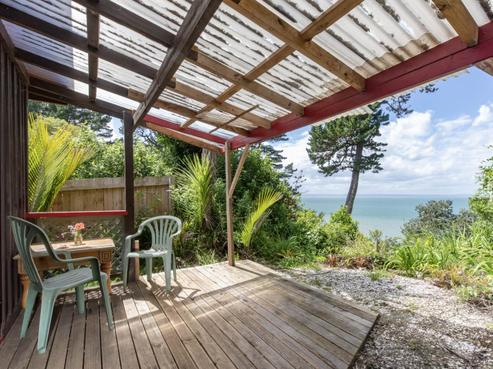 209 Victory Road, Laingholm