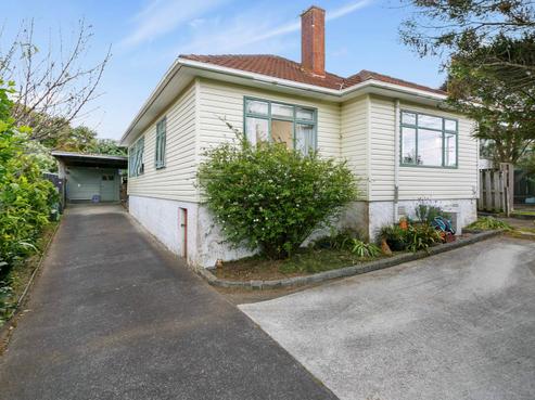 84 Moa Road, Point Chevalier
