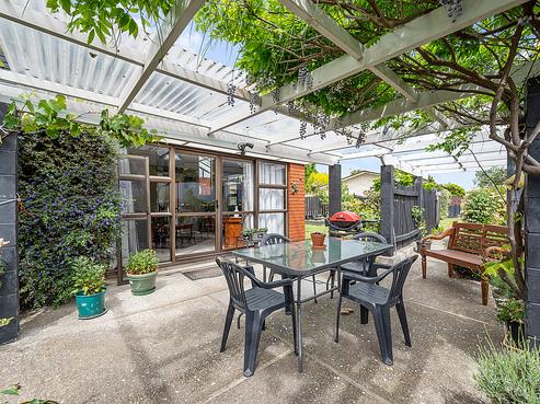 11 Totara Place, Redwoodtown