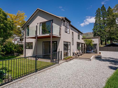 11 Sycamore Place, Wanaka