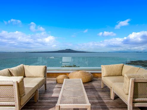 249 Hurstmere Road, Takapuna