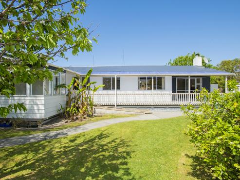 14 Matthews Road, Tamarau