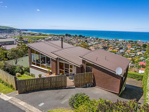 4 Winston Place, Kew