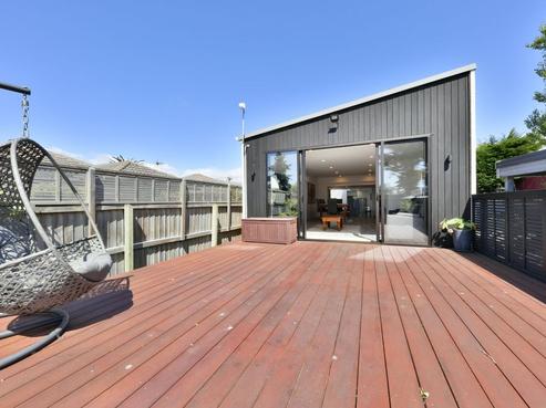 133 Estuary Road, South New Brighton