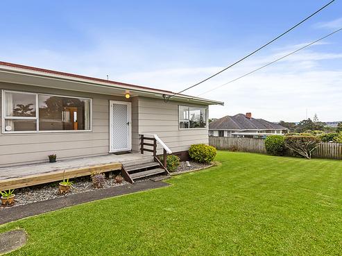 1/57 Amberley Avenue, Te Atatu South