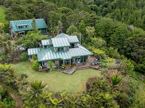 820 North Road, Clevedon