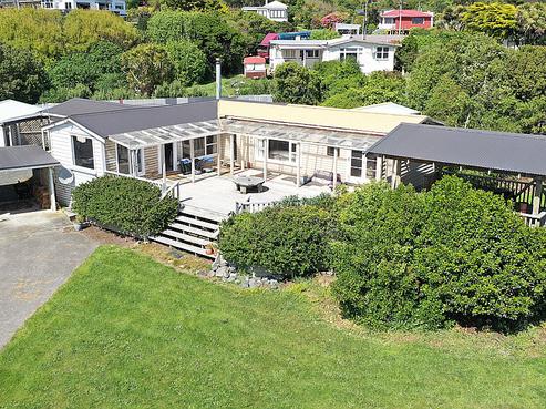 201 Mokomoko Road, Bluff