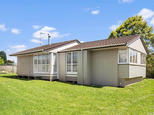 13 Huia Street, Waiuku