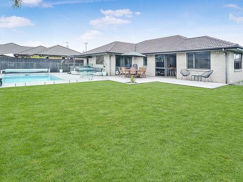 13 Foxbury Court, Rototuna North