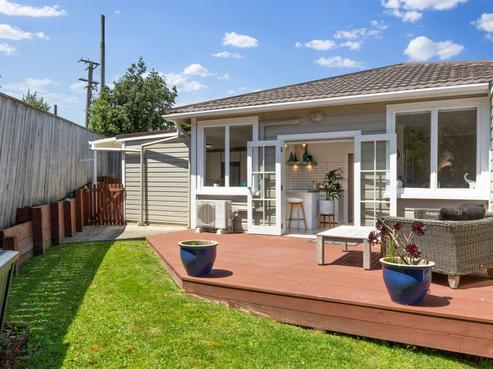 21 Richard Street, Titahi Bay