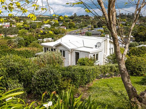 16 Marama Avenue, Surfdale