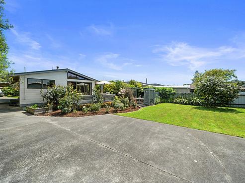 21 Oriwa Street, Waikanae