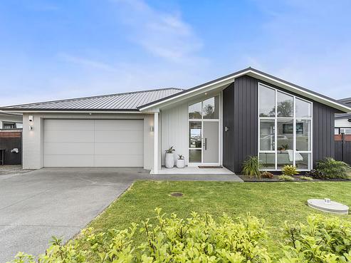 8 Karo Road, Beachlands