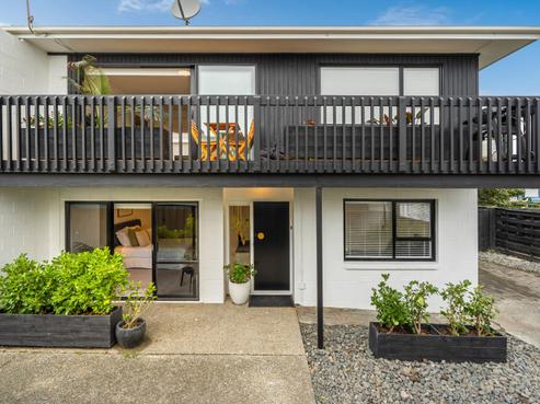 2/57 Lake Road, Devonport