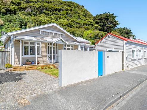 127 Muritai Road, Eastbourne