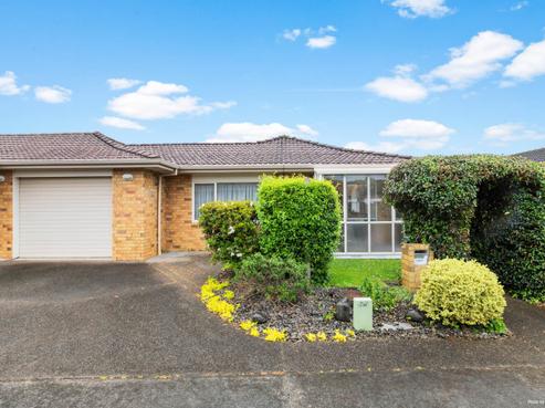 11/17 Youngs Road, Papakura