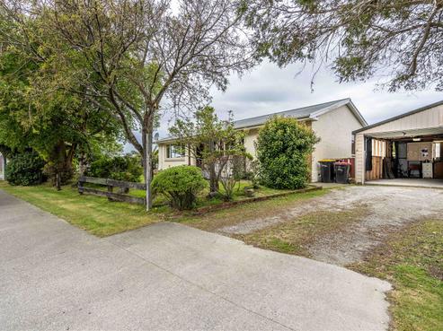 23 Lothian Crescent, Strathern