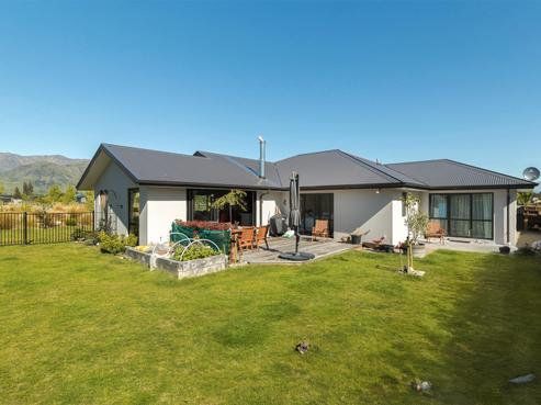 6 Brewster Crescent, Lake Hawea