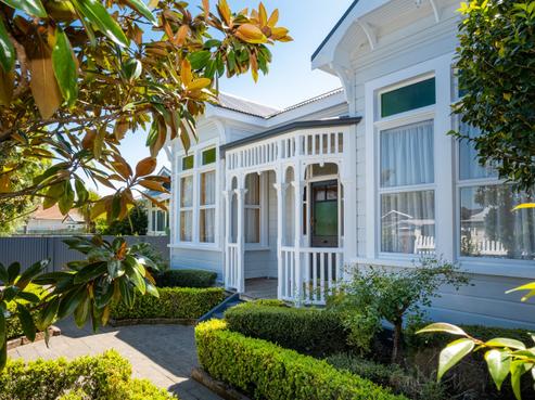 63 Nelson Crescent, Napier South