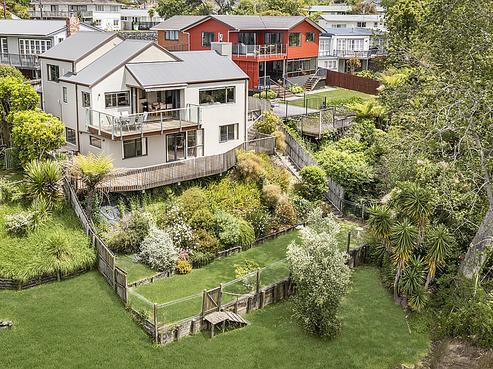 90A Tiroroa Avenue, Te Atatu South