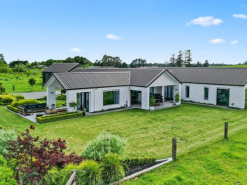 227 Livingstone Road, Ngahinapouri