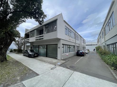 10 Raroa Road, Central Hutt