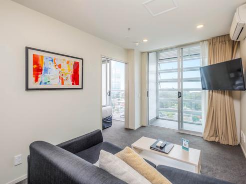 810/17 Amersham Way, Manukau