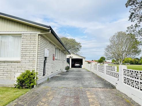 52 Rhonda Avenue, Deanwell