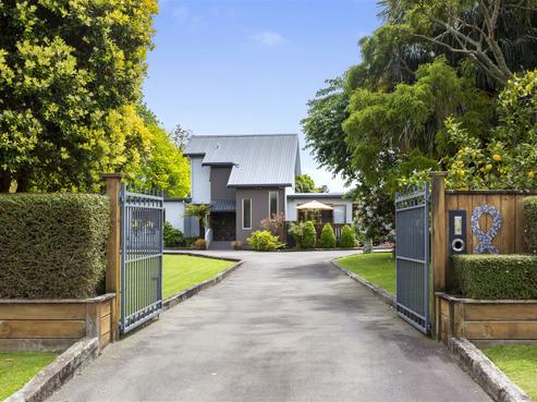 8 Edgewater Street, Waikanae