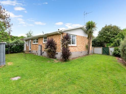 18B Kingsway Crescent, Forest Lake