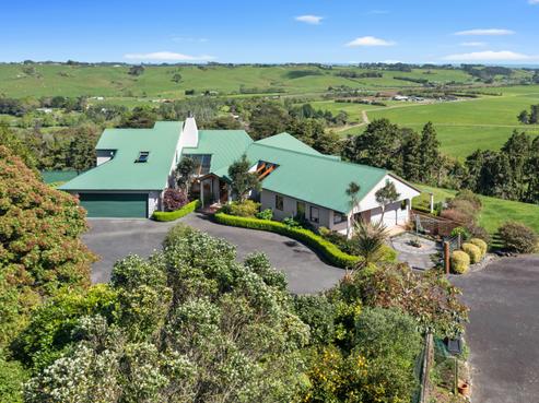 125 Davis Road, Inglewood