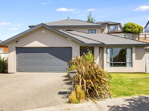 15 Milford Street, Aotea