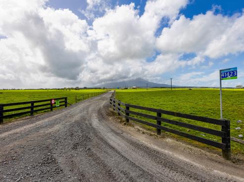 2178 Eltham Road, Manaia