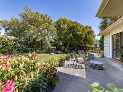 6 Bowie Drive, Woodend