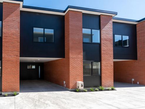 2/30 Cameron Road, Hamilton East