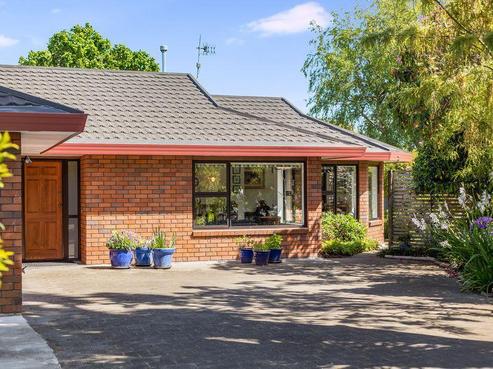 15 Rata Street, Waikanae