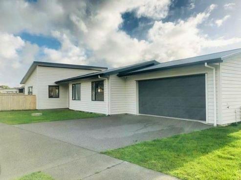 1 Teiaroa Street, Waikanae