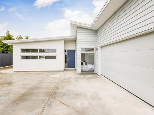 8 Roots Street East, Feilding