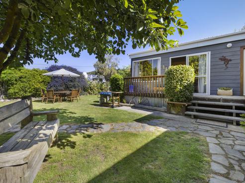 80 Hopkins Street, Luggate
