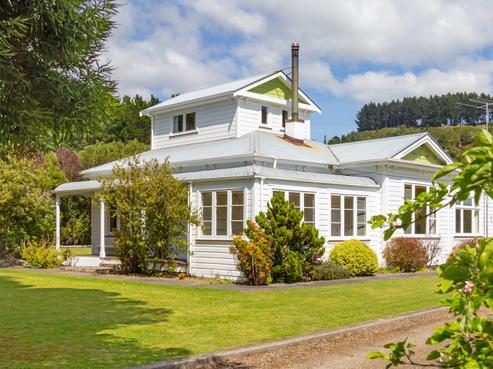 452 Dry River Road, Martinborough