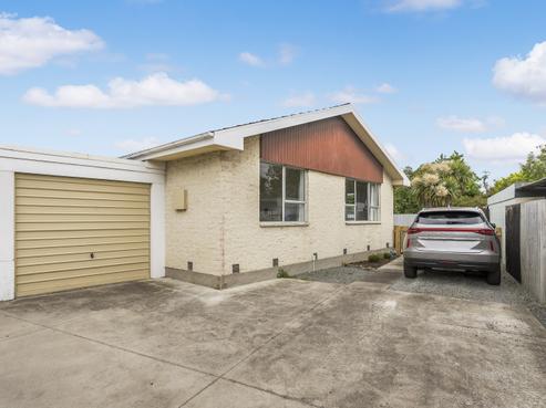 2/3 Korora Street, Bromley