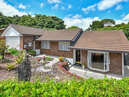 16 Cantua Close, Totara Heights