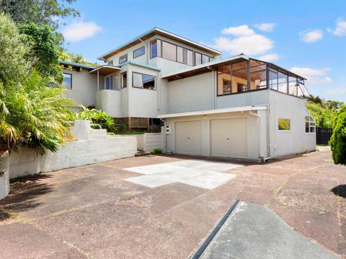 115 Chelsea View Drive, Chatswood