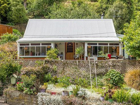 24 Hawkhurst Road, Lyttelton