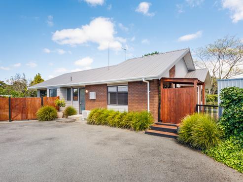 32 Fiona Crescent, Feilding